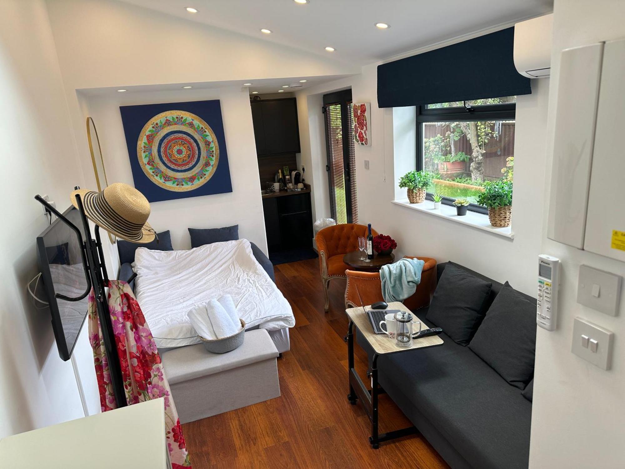 Bespoke Gallery Guesthouse 亨顿 外观 照片