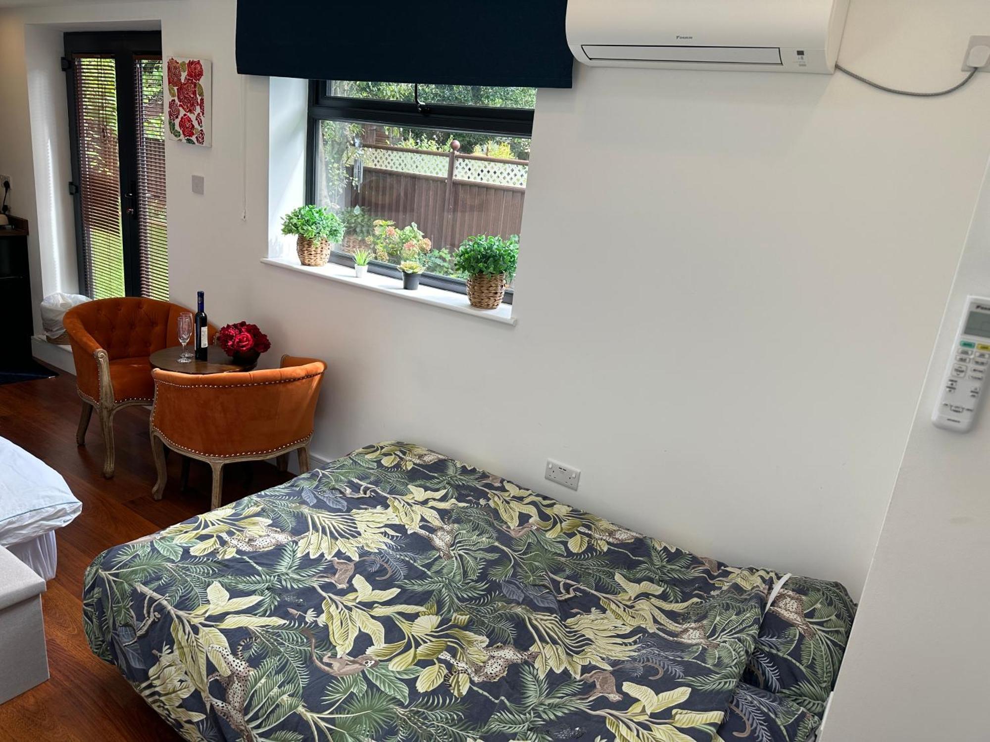 Bespoke Gallery Guesthouse 亨顿 外观 照片