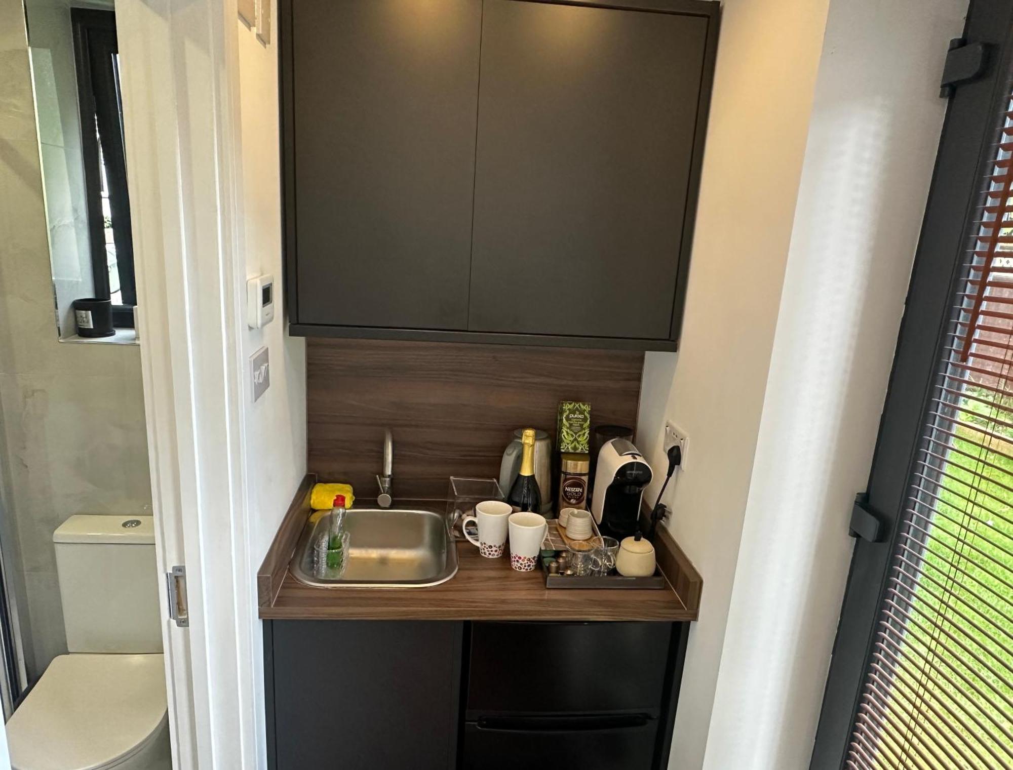 Bespoke Gallery Guesthouse 亨顿 外观 照片