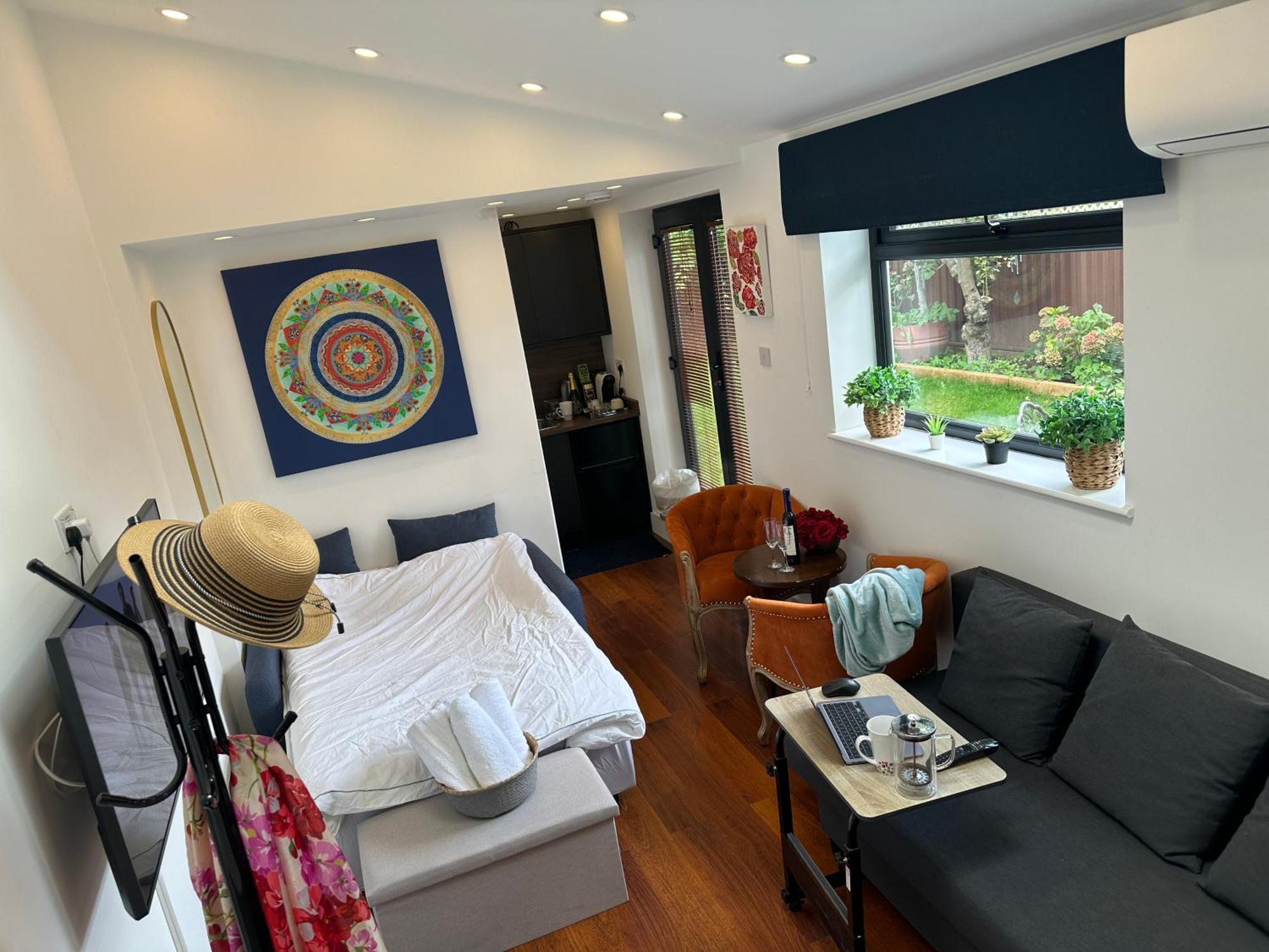 Bespoke Gallery Guesthouse 亨顿 外观 照片