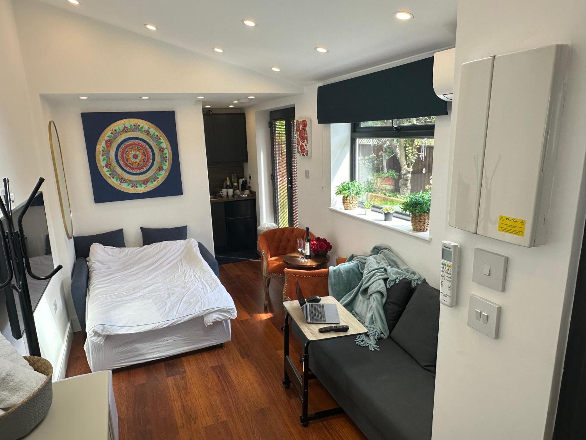 Bespoke Gallery Guesthouse 亨顿 外观 照片