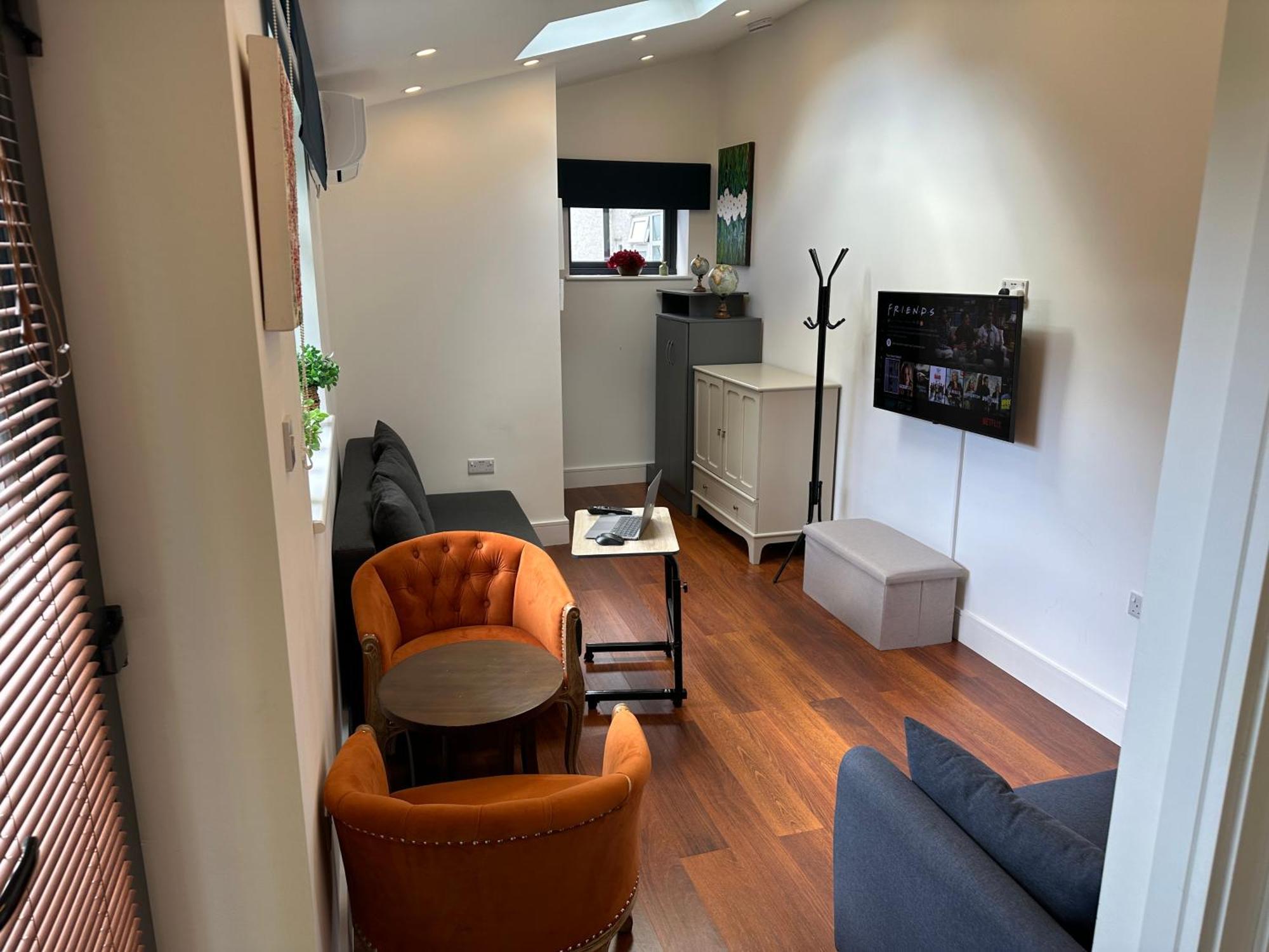 Bespoke Gallery Guesthouse 亨顿 外观 照片
