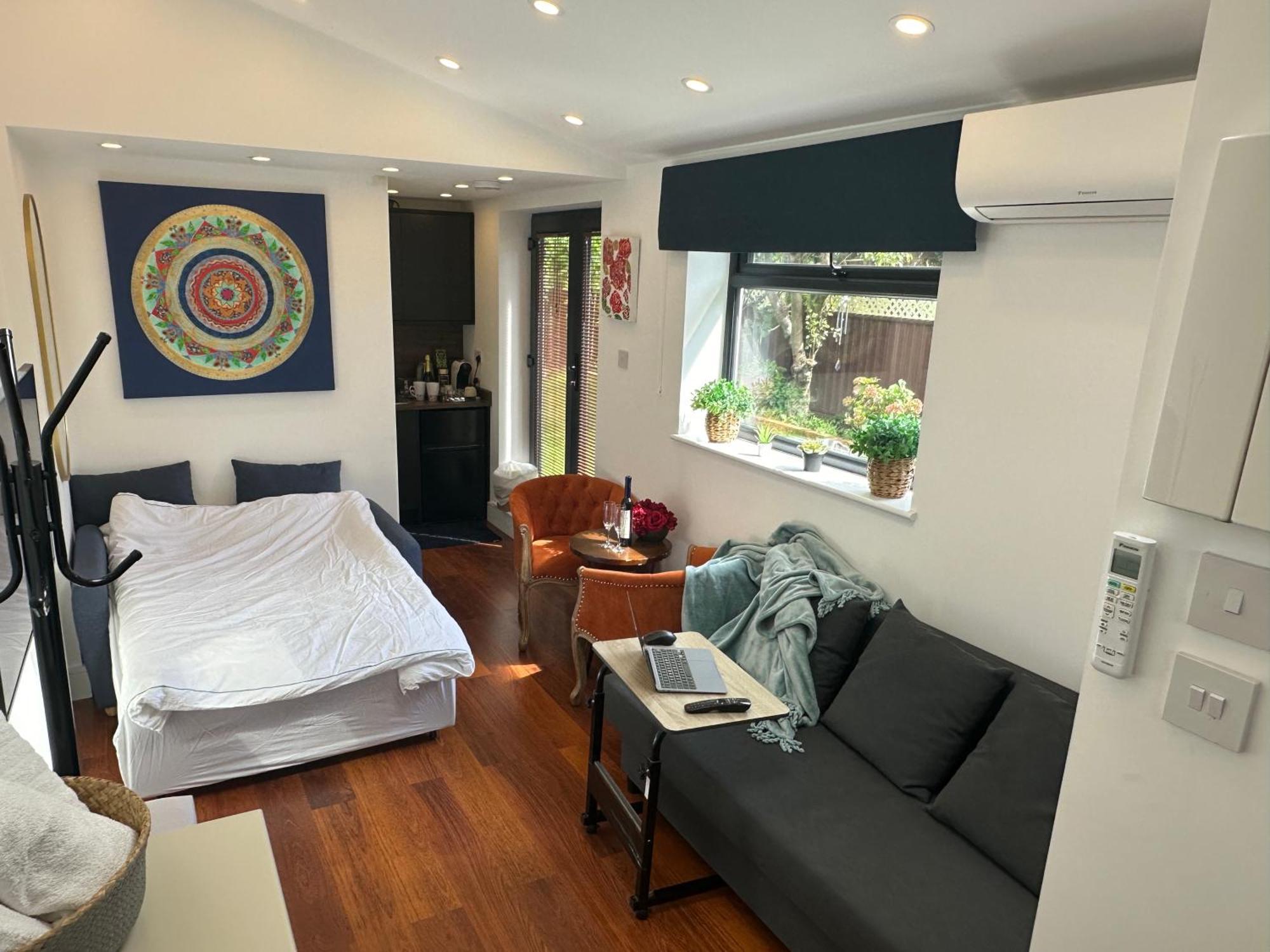 Bespoke Gallery Guesthouse 亨顿 外观 照片