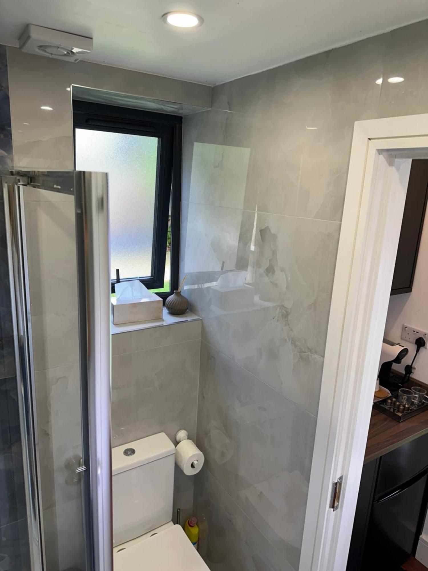Bespoke Gallery Guesthouse 亨顿 外观 照片